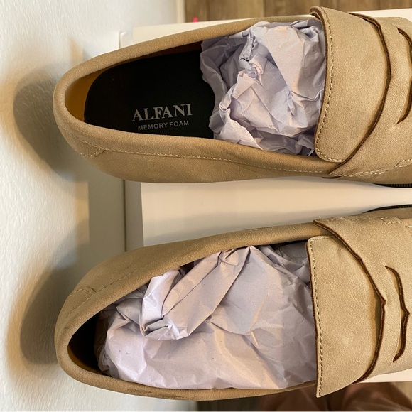 NWOB Alfani Penny Mens Slip on Penny Loafer Sand Faux Suede US Size 11.5 - Picture 3 of 12